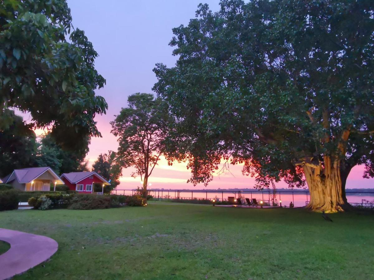 Bo Tree Cottage On The River Mukdahan Eksteriør bilde