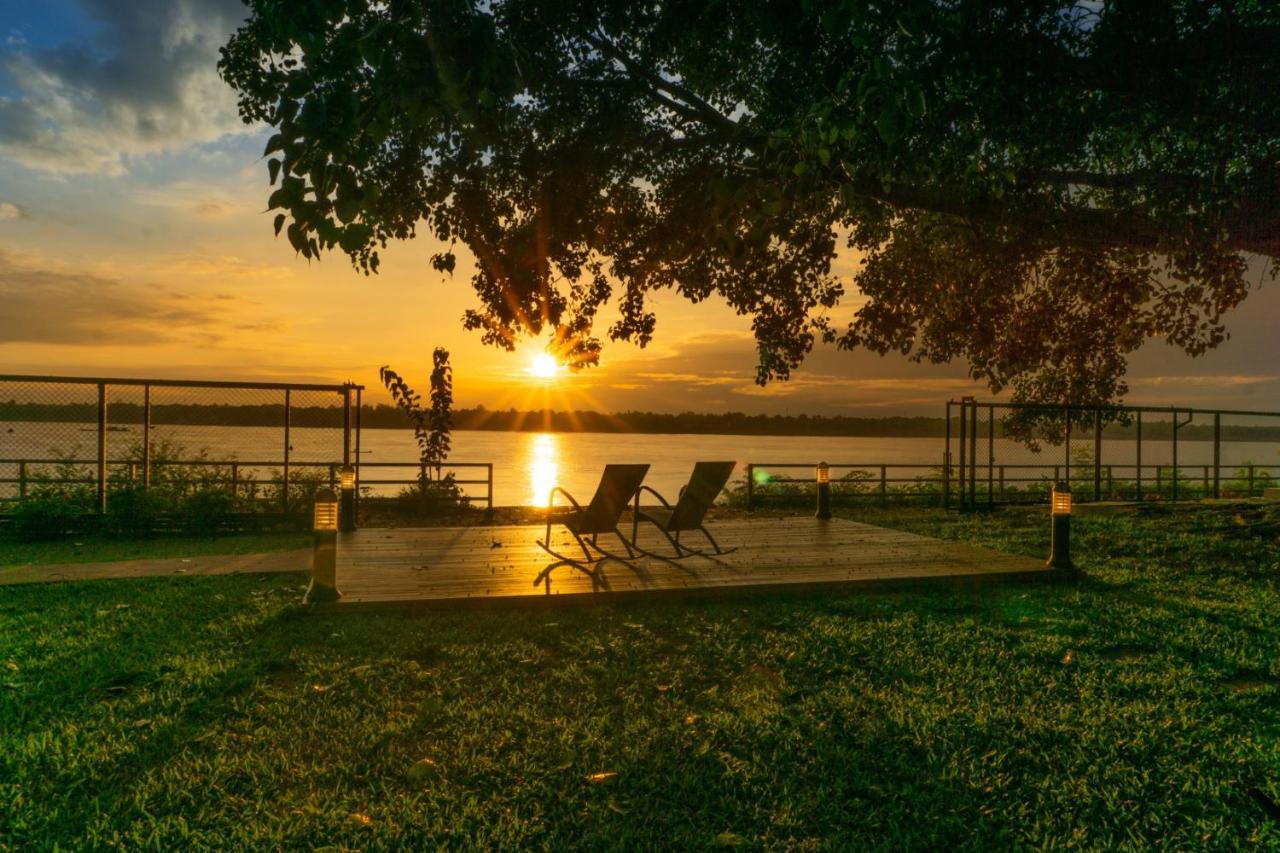 Bo Tree Cottage On The River Mukdahan Eksteriør bilde