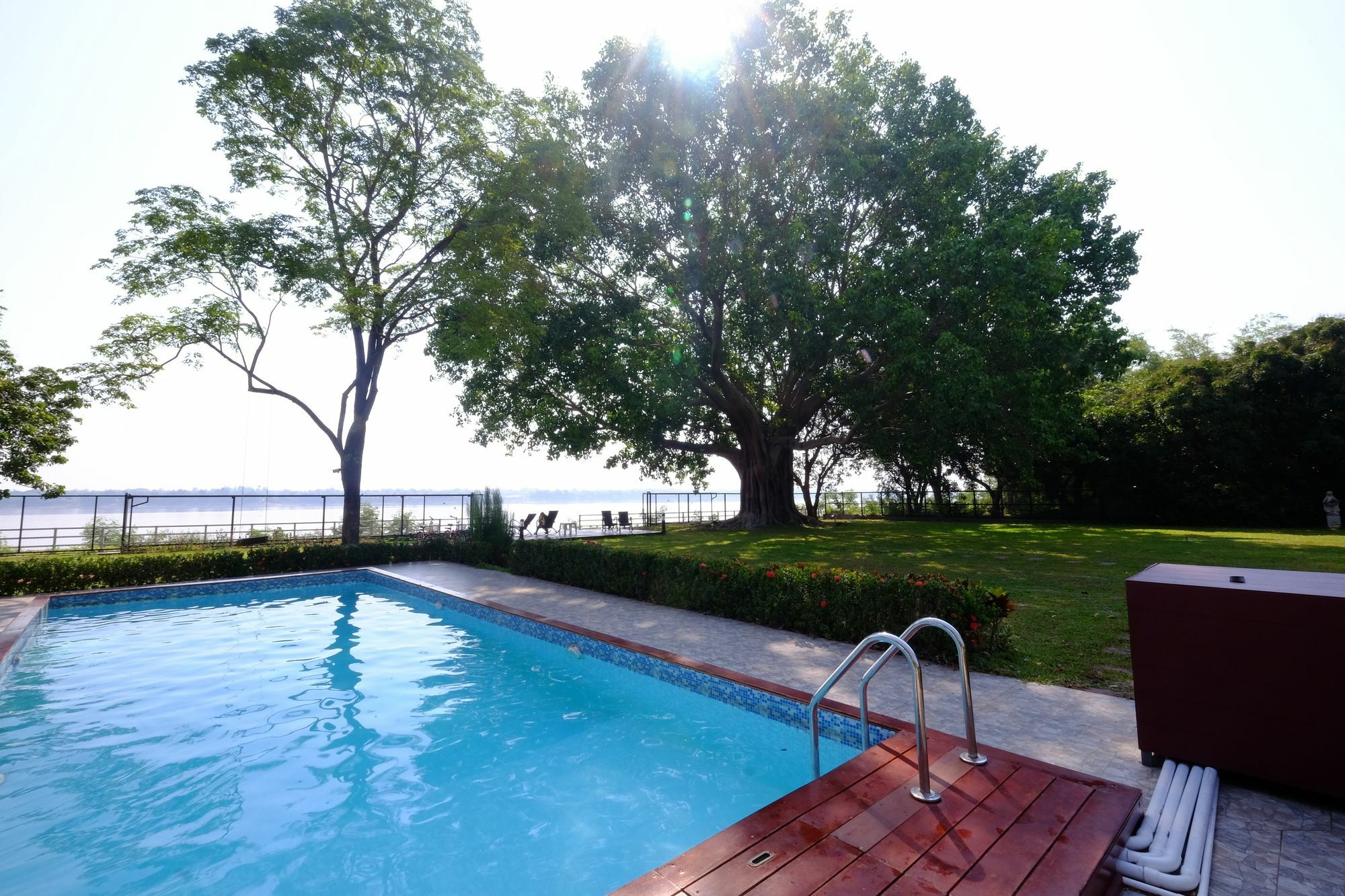 Bo Tree Cottage On The River Mukdahan Eksteriør bilde