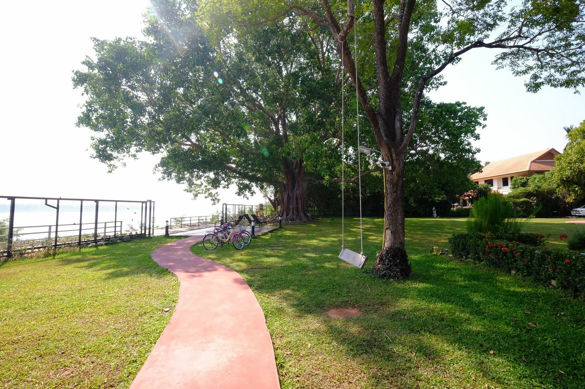 Bo Tree Cottage On The River Mukdahan Eksteriør bilde